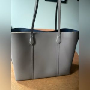 Like New, Authentic Tory Burch Perry Tote in Clamshell